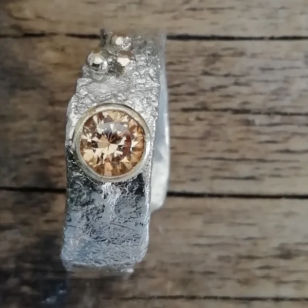 White gold Diamond engagement ring
